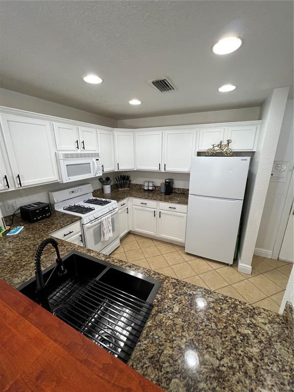 Building Photo - 1310 Seven Eagles Ct