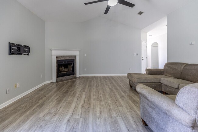 Foto del edificio - 10190 Fionn Loop