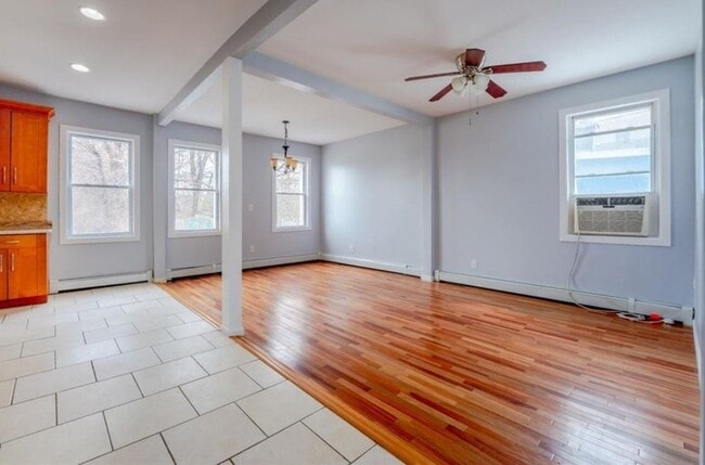 Photo - 1316 44th St House