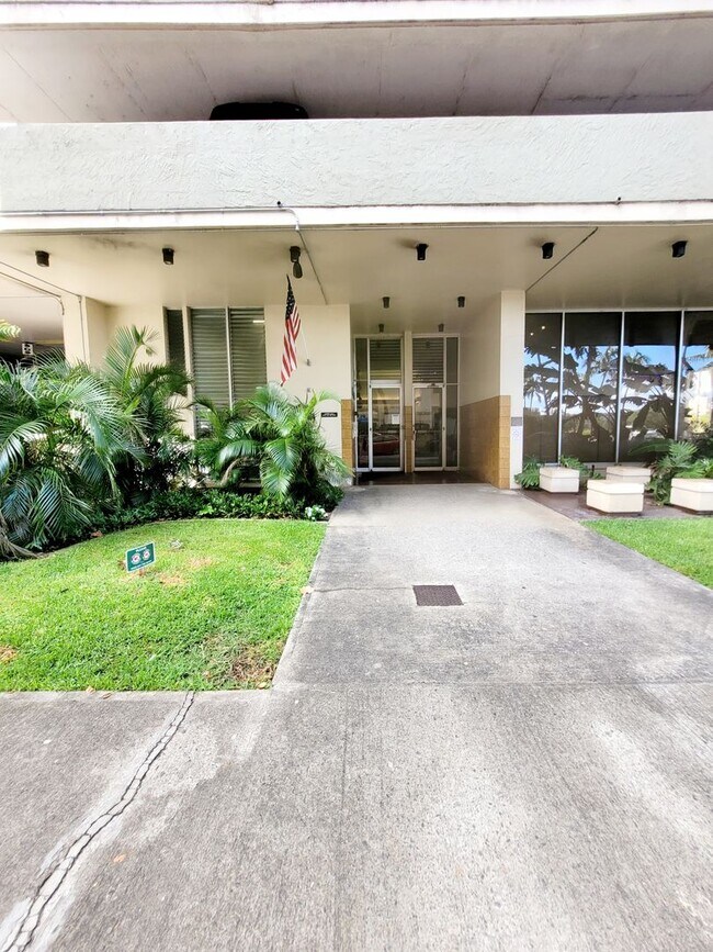 Foto del edificio - 2345 Ala Wai Blvd
