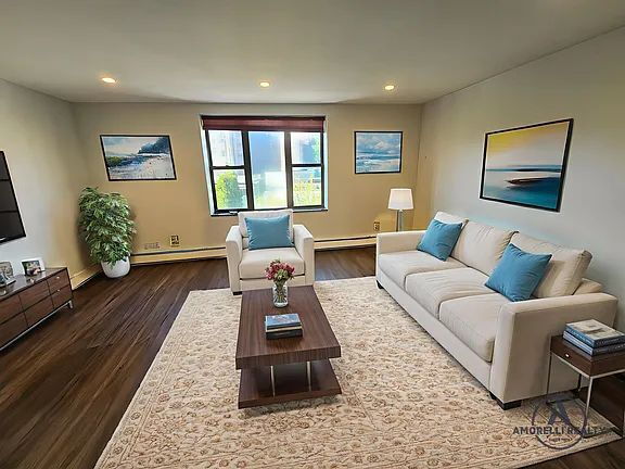 Building Photo - Discover stunning city views from your bedroom