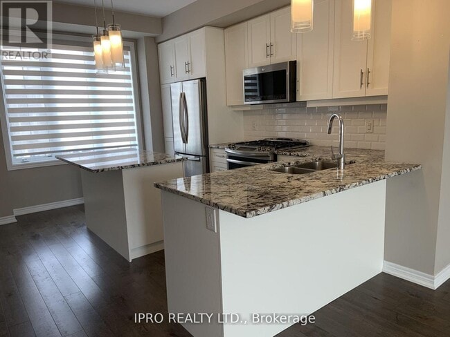 Building Photo - 382 Belcourt Cmn