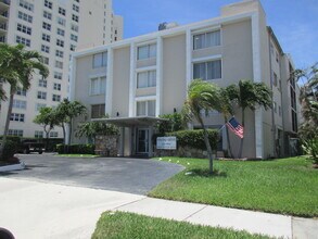 Building Photo - 1527 S Flagler Dr