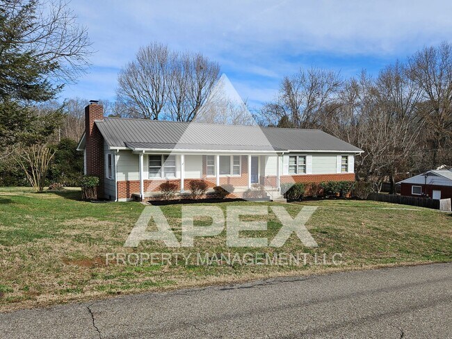 Foto del edificio - Beautiful 4 Bd 2/Ba + Bonus Rm, Basement R...