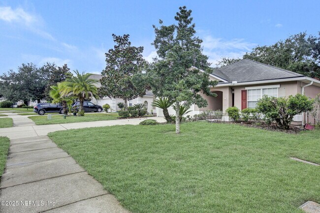 Building Photo - 2105 S Cranbrook Ave