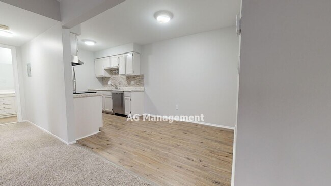 Building Photo - 1824 N Washington Ave