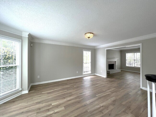 Foto del edificio - 12560 Crabapple Chase Dr