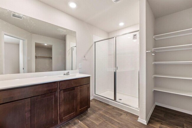 Foto del edificio - 128 Shimmering Cv