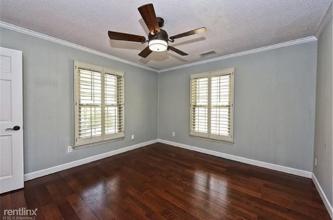 Building Photo - 3 br, 2 bath House - 14920 Cherry Ave