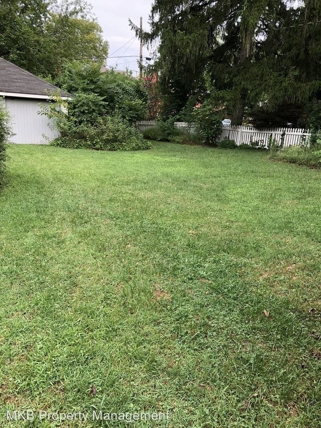 Building Photo - 3 br, 1.5 bath House - 2107 Carter Rd