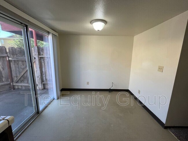 Foto del edificio - 850 N Williford Dr