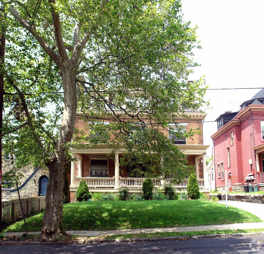 Foto del edificio - 402 S Aiken Ave