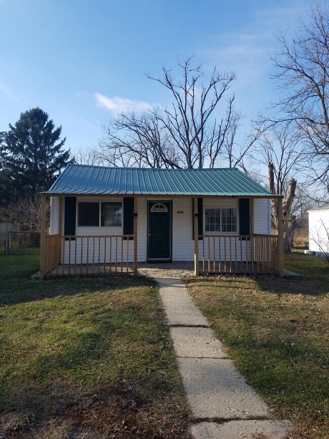 Foto del edificio - 1554 Willard Ave