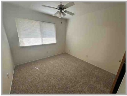 Foto del edificio - 90 Hollis Ln