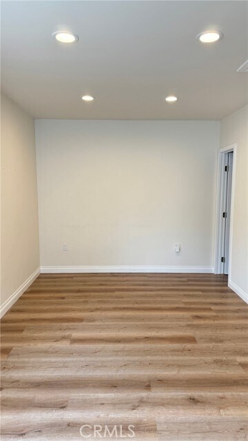 Foto del edificio - 1323 N Kenwood St