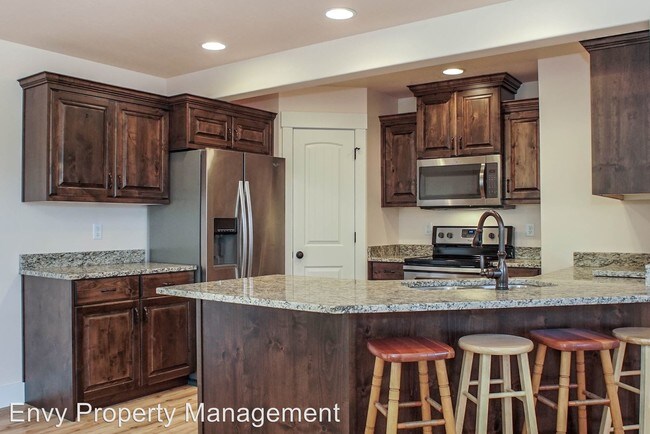 Foto del edificio - 4 br, 3.5 bath House - 1492 E. 6225 S.