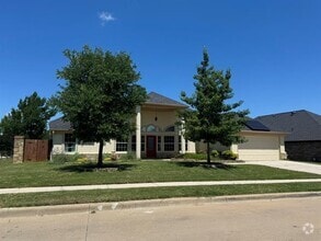 Building Photo - 8901 Stone Top Dr