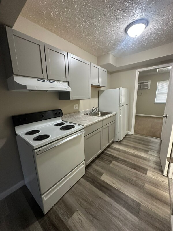 Foto del edificio - 766 Anderson Ave