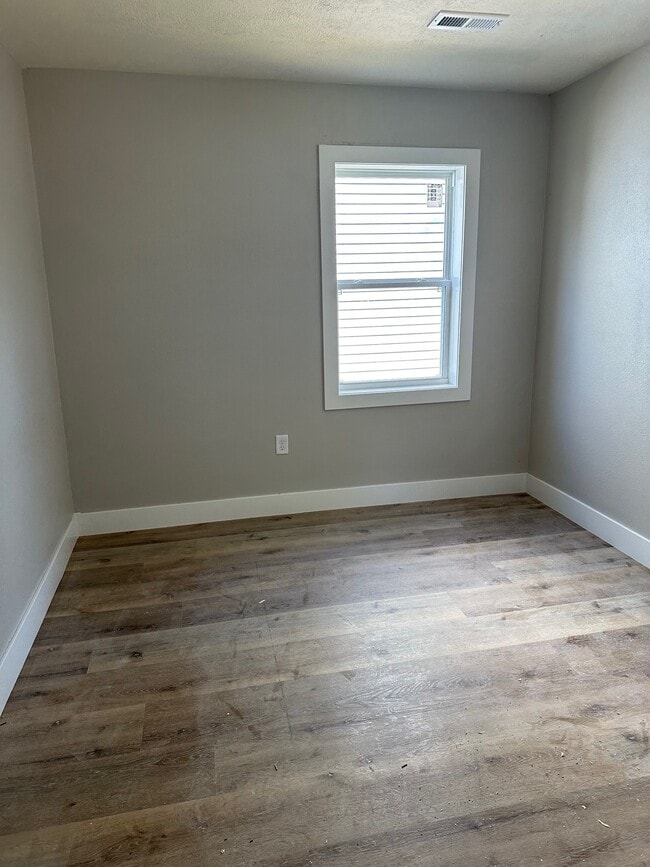 Building Photo - 451 W Lombard St