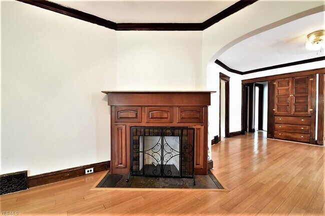 Foto del edificio - 2649 E 128th St