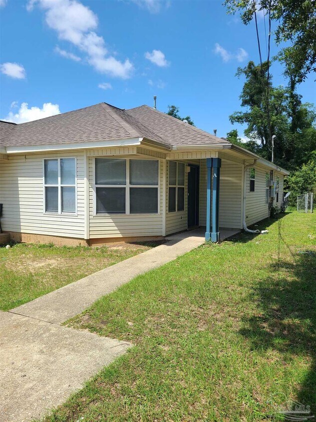 Foto principal - 465 S L St
