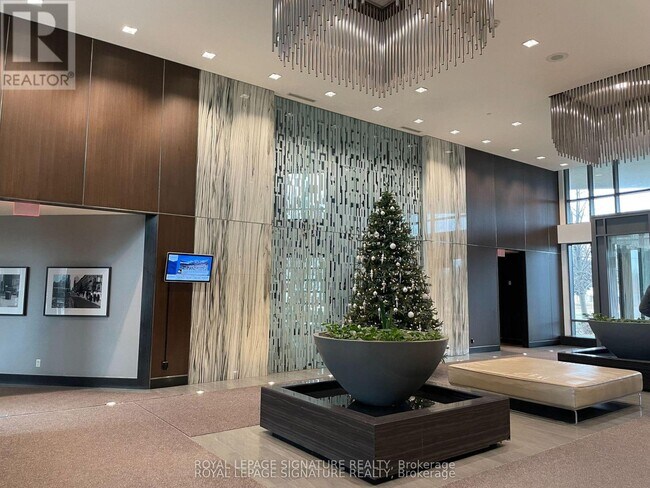 Photo du bâtiment - 205 Sherway Gardens Rd
