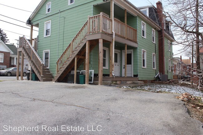 Building Photo - 54 E Chestnut St
