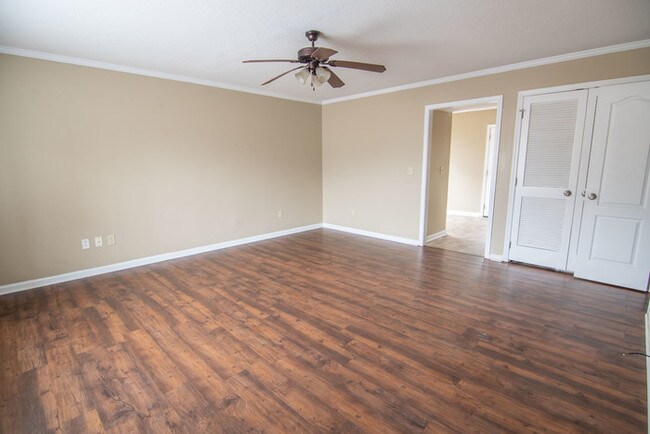 Foto del edificio - 3 bedroom, 2.5 bath