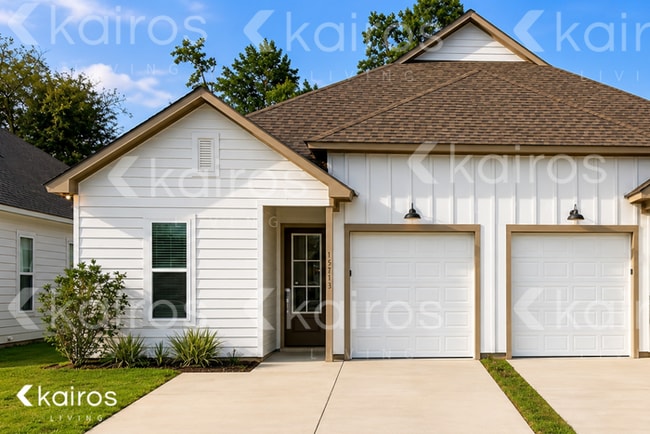 Building Photo - 15713 Boothy Ln