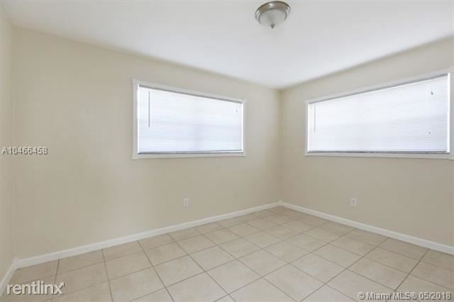 Building Photo - 4 br, 1 bath House - 9468 Bloomfield Dr