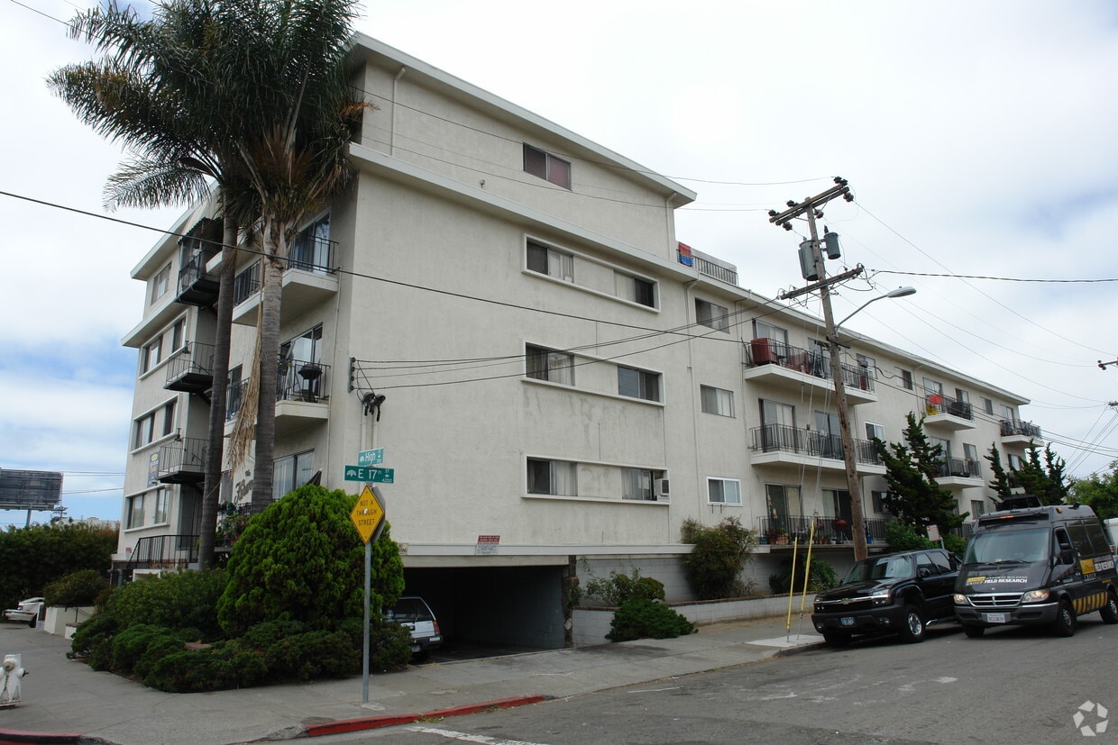 Building Photo - The Kerwood