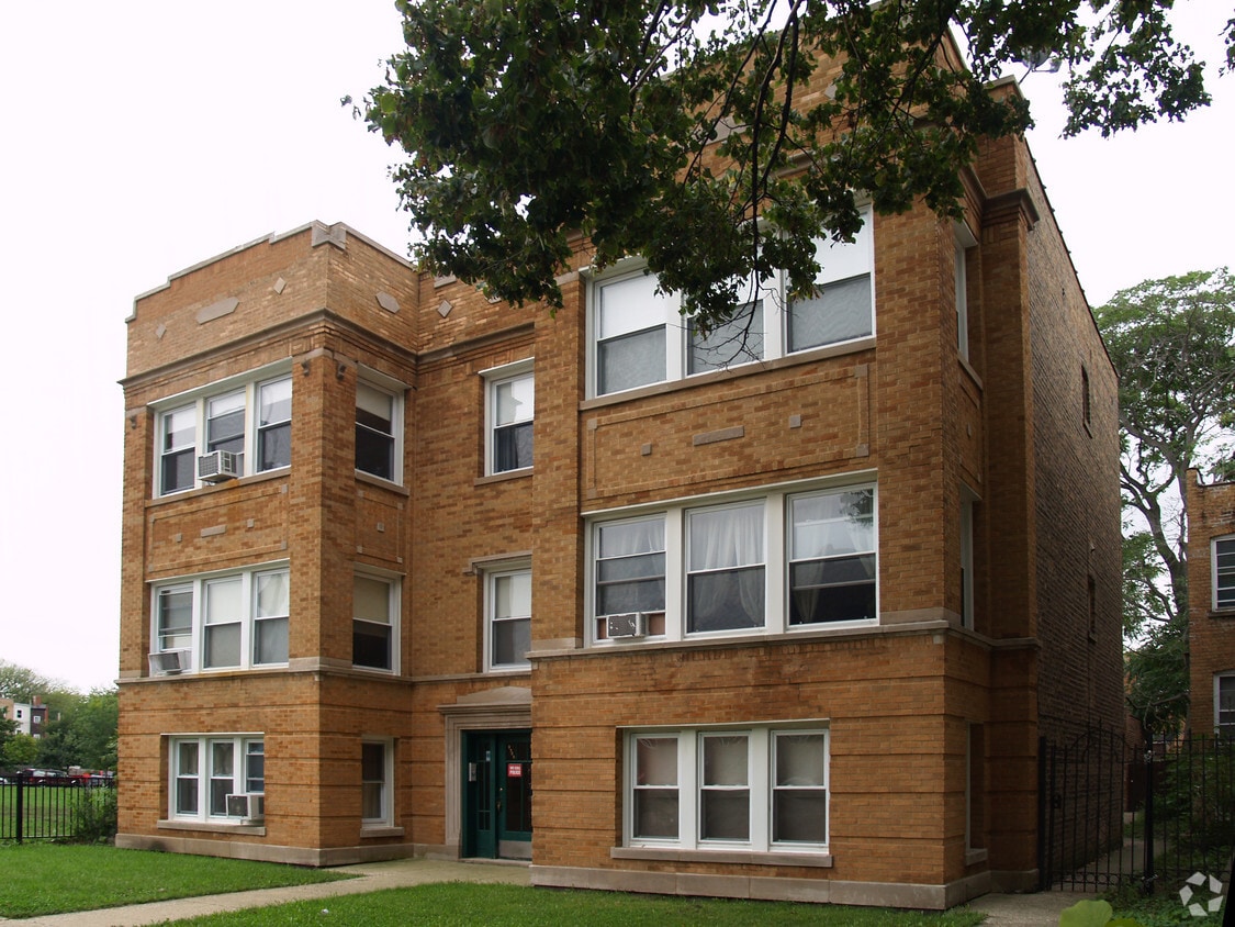 Building Photo - 3723-3725 W Eastwood Ave
