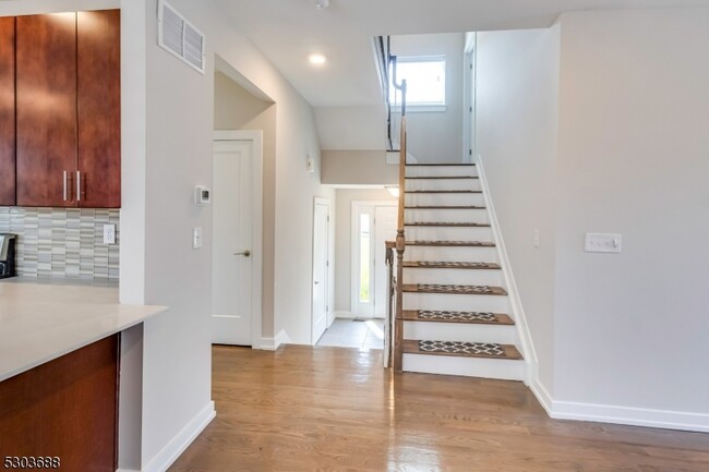 Building Photo - 120 Sowers Dr