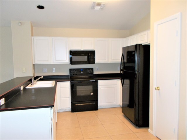 Foto del edificio - 3324 N 83rd Dr