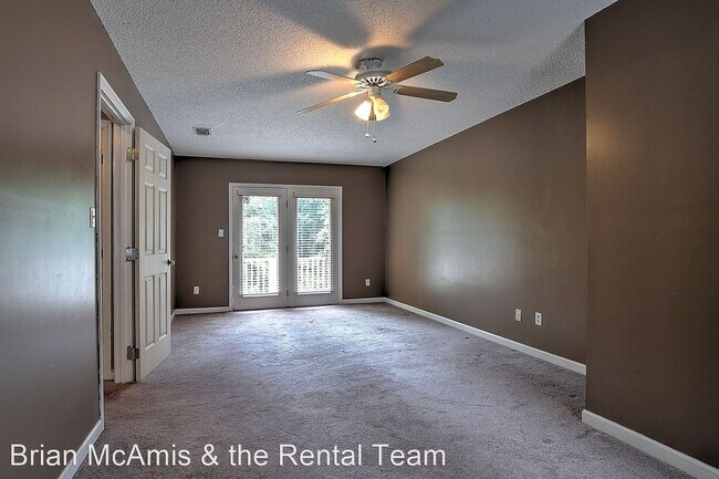 Building Photo - 2 br, 1.5 bath House - 206 Windridge Colony