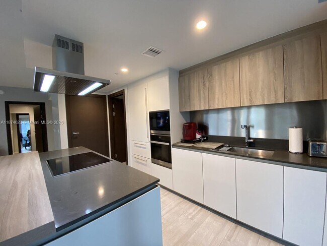 Foto del edificio - 1000 Brickell Ave