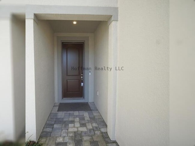 Building Photo - Modern 2023 Townhome with Lake Views in Volanti Community ? Lutz