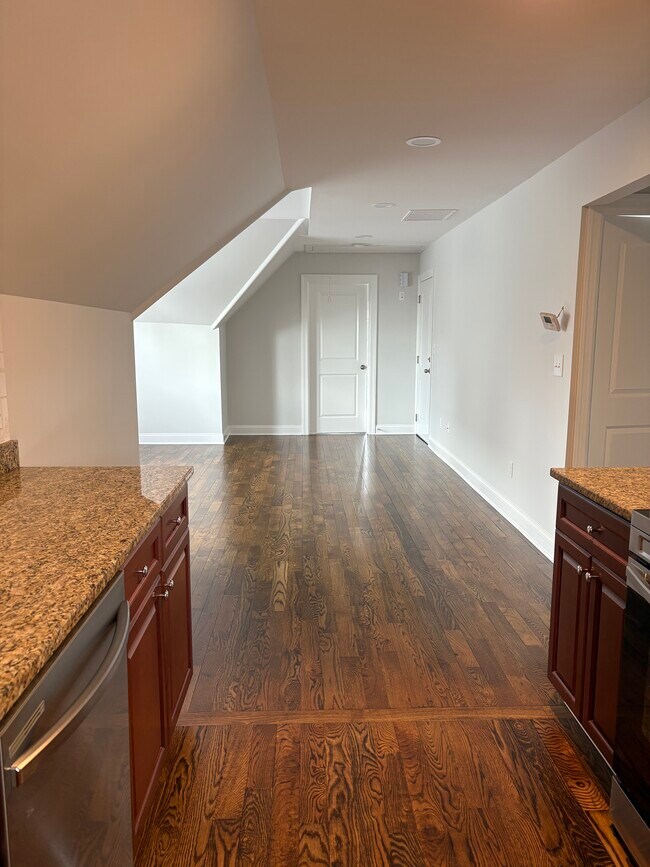 Photo - 117 Atwater Ave Apartments