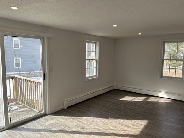 Building Photo - 23 Lantern Ln