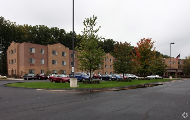 Building Photo - Whispering Oaks
