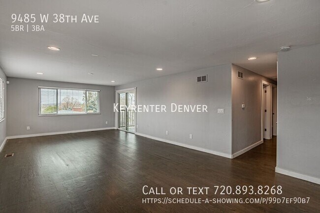 Foto del edificio - Beautiful 5 Bed 3 Bath home with a 2 Car G...