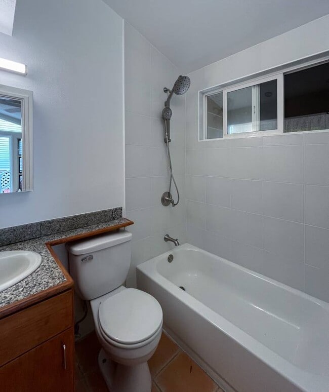 Baño - 2153 Atherton Rd