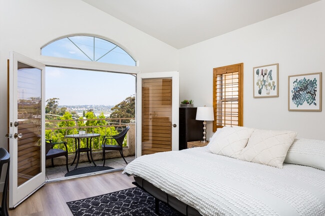 Foto del edificio - 919 W Lewis St