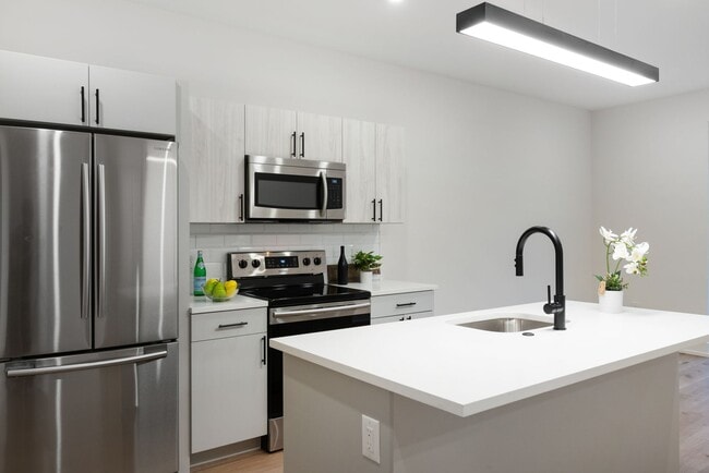 Interior Photo - 1331 S Juniper St