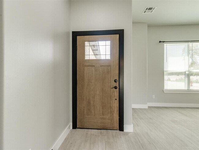 Foto del edificio - 1245 SW 17th St