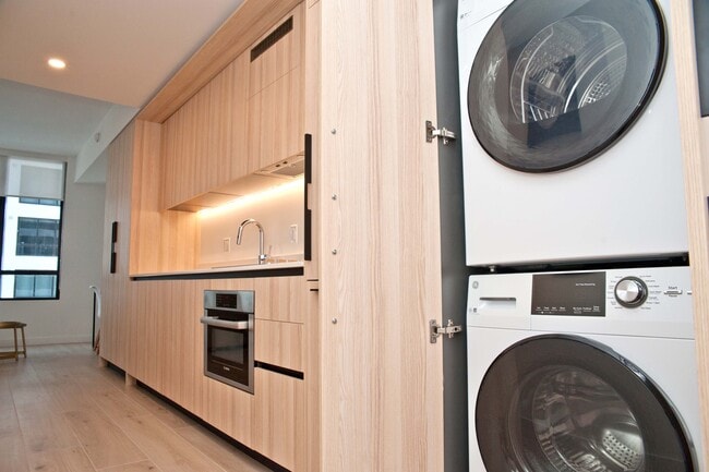 Foto del edificio - 225 N Miami Ave