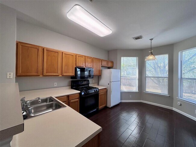 Building Photo - 2707 Westhampton Ct