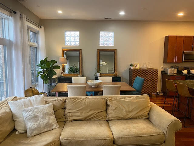 Foto del edificio - 2706 W Armitage Ave