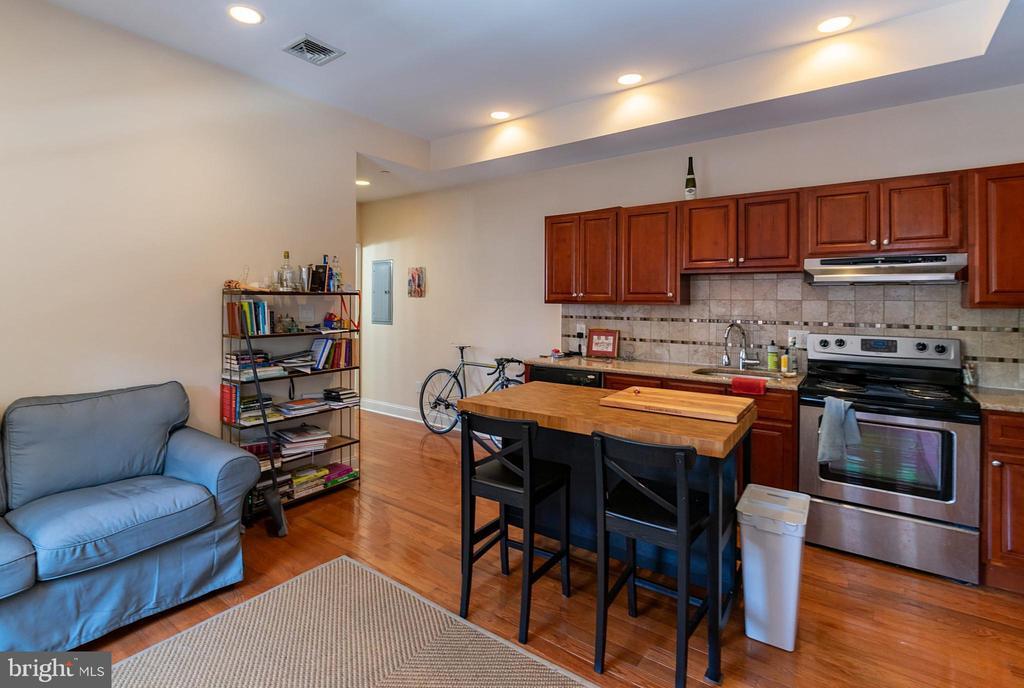 Foto principal - 1841 Bainbridge St