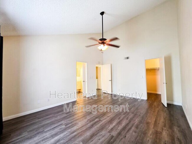 Building Photo - 2135 E Valley Pkwy